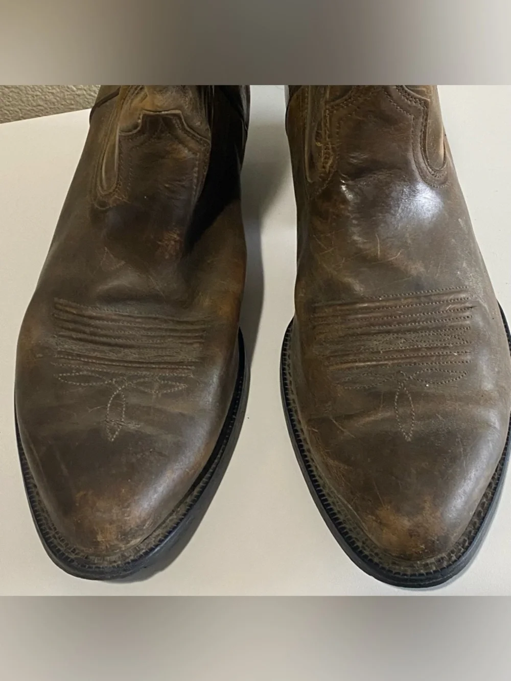 Ariat Tan Leather‎ Western Boots men size 12D cowboy western Distressed Brown